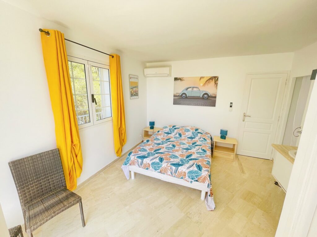 738d0701-ddcf-44ad-9262-2a6eb3ac1049