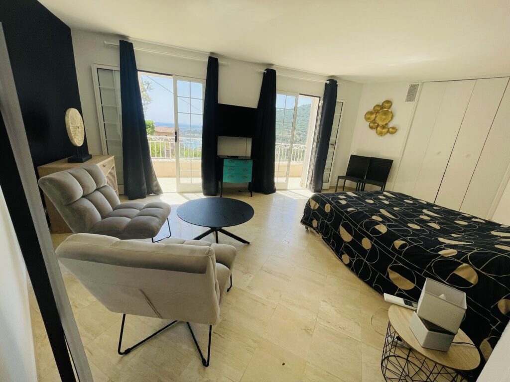 82a2fe46-d8a8-475c-bce0-3f5d02ede42f