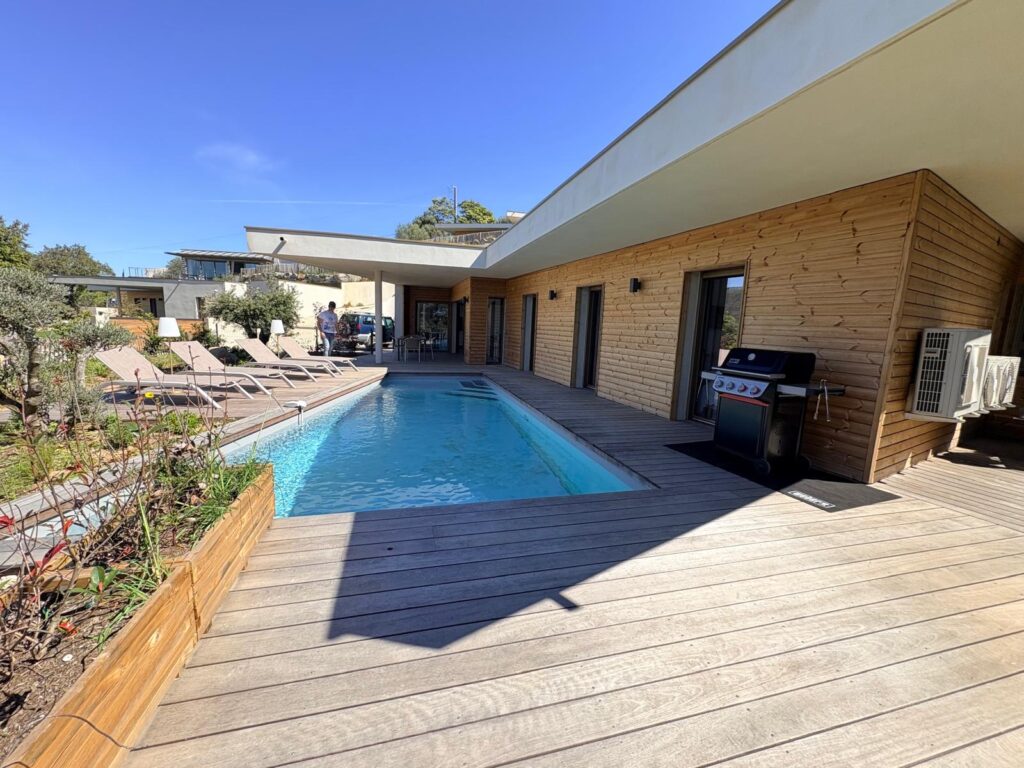 60c20d9d-f7c6-44e0-b29d-682df371892c